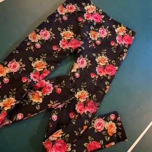 FLORAL LEGGINGS🌸🌺